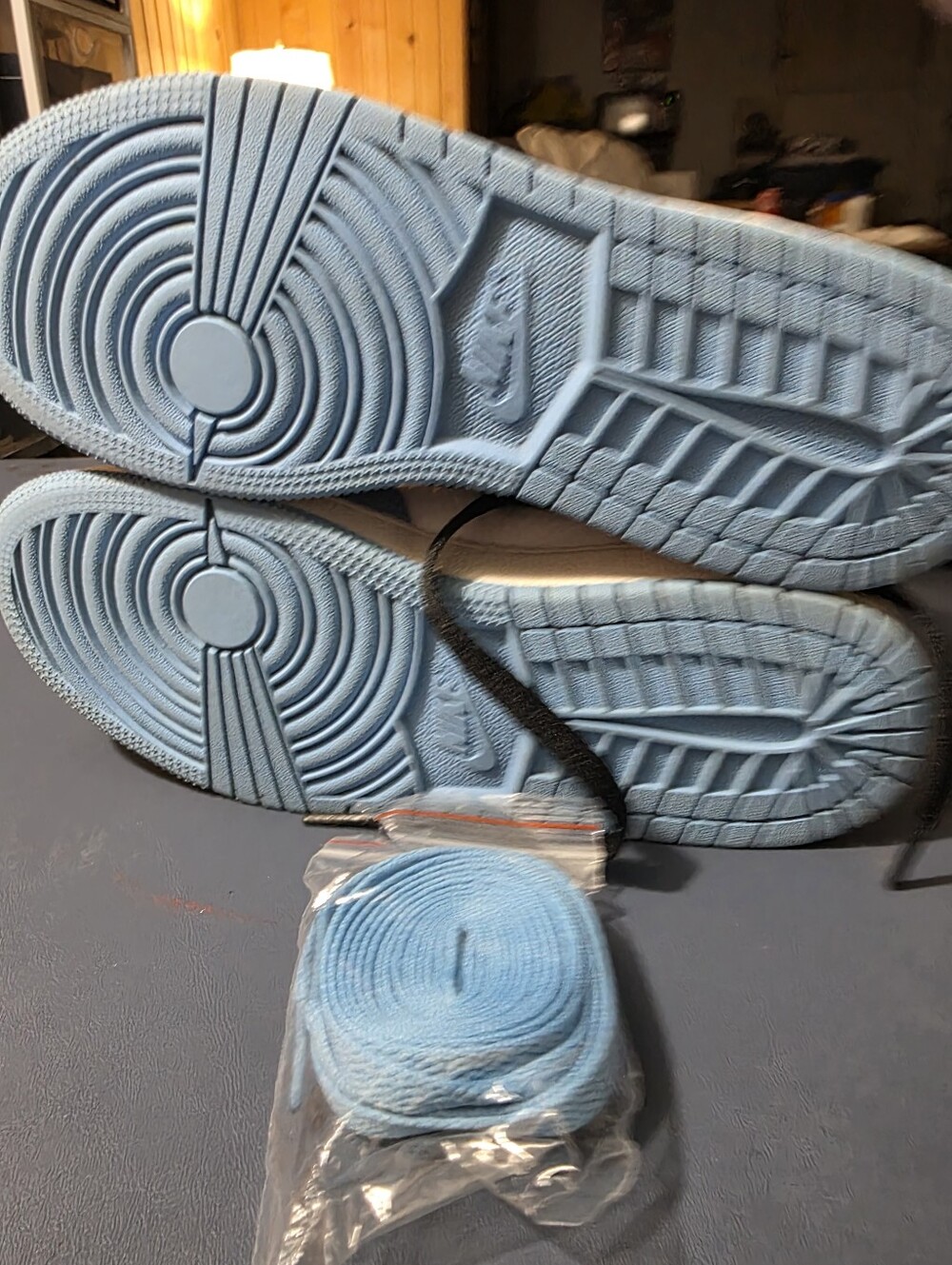 Jordan 1 High University Blue White, Light Blue & Black Size 3.5y. - Picture 6 of 6